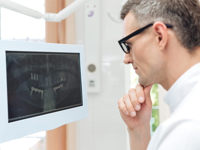 Cirugía dental y cirugía oral en Lugo