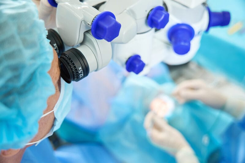 Intervención estética de los párpados mediante blefaroplastia