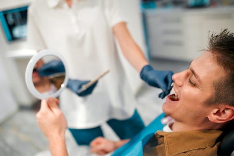 Ejemplo dental de mordida cruzada